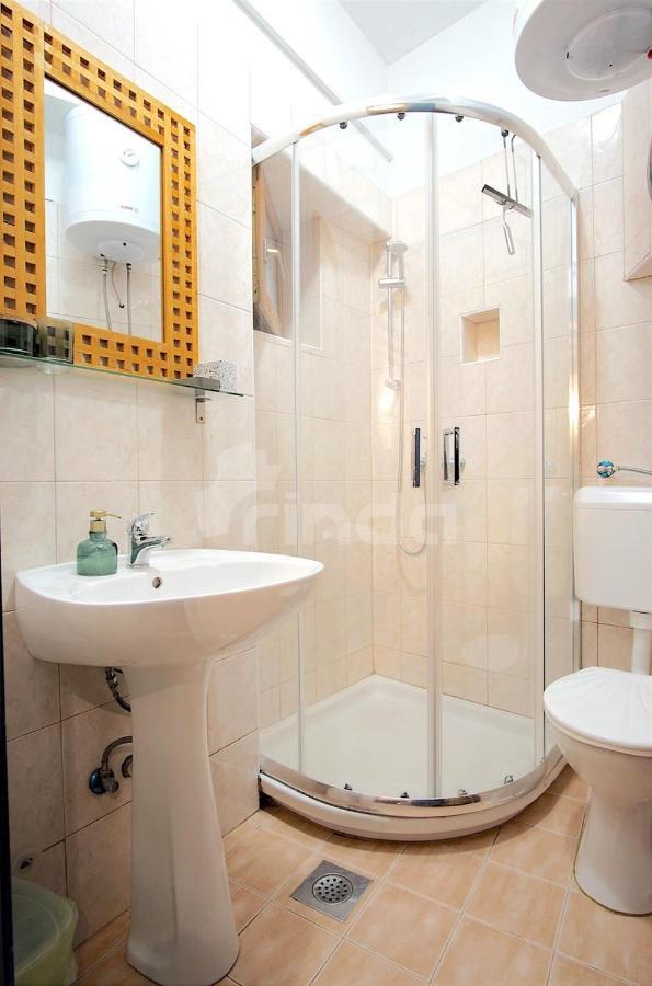 Apartman Denali Ровінь Екстер'єр фото